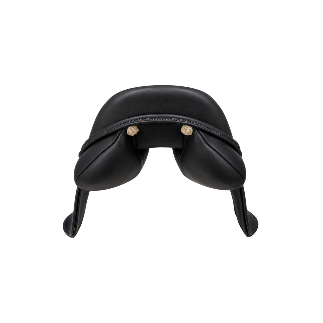 A1 jumping saddle for more knee space