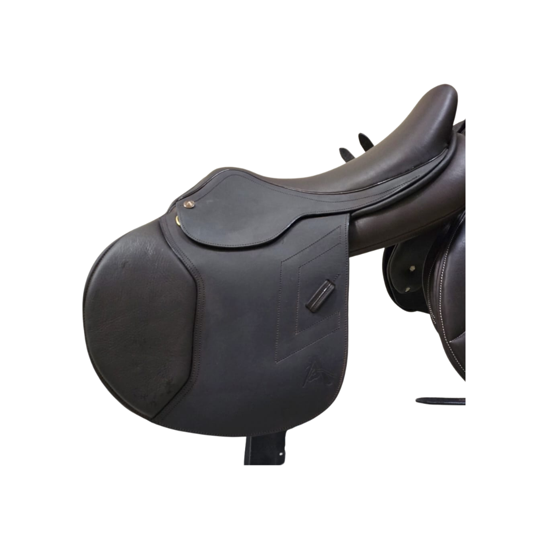 A8 saddle